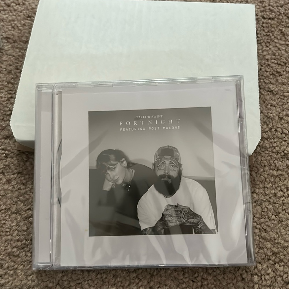 Taylorr Swift Post Malone Fortnight CD